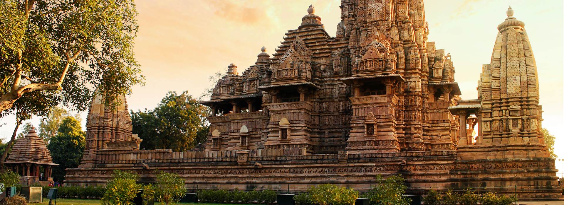 Golden Triangle Tour with Orchha and Khajuraho